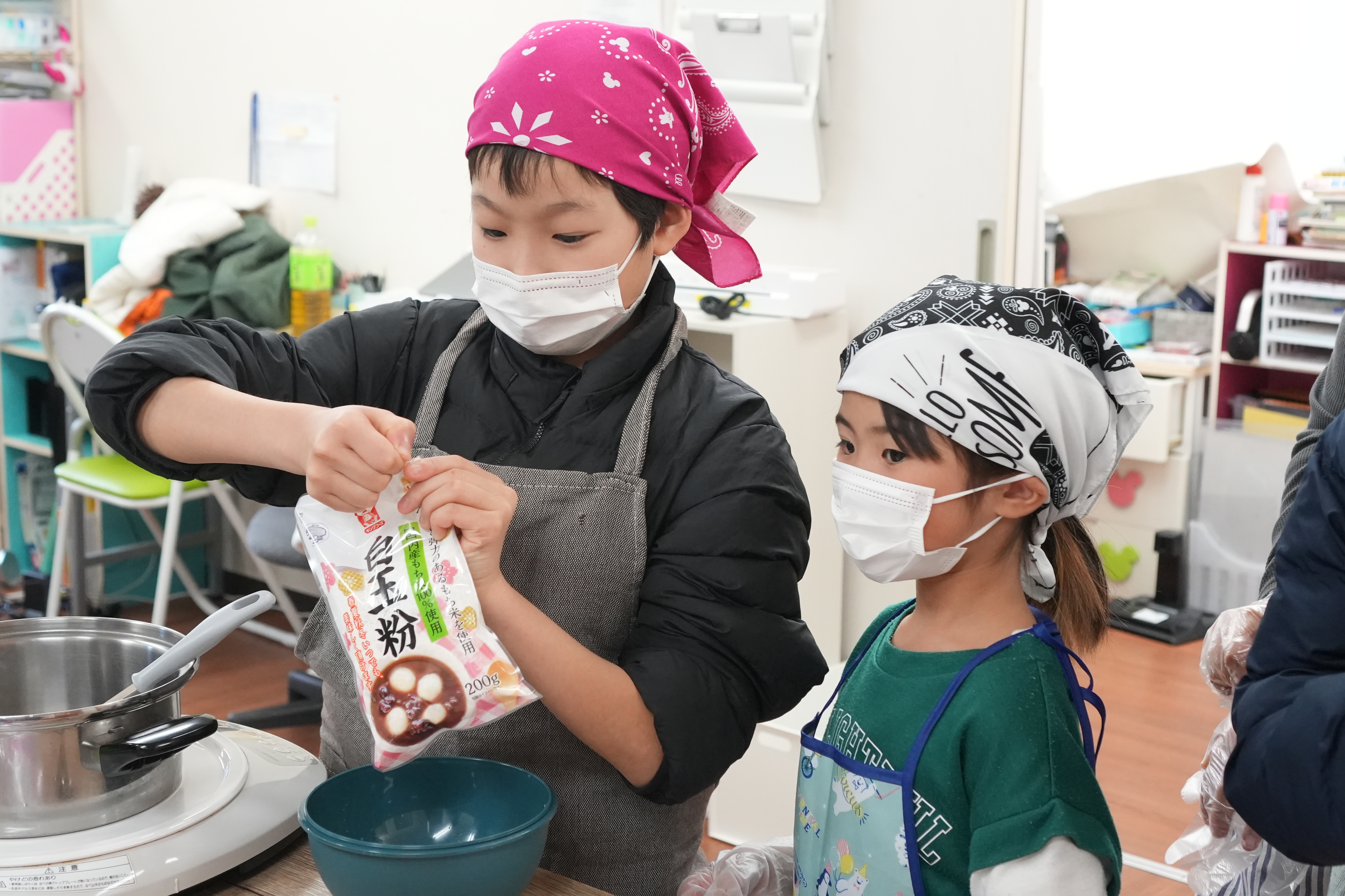 制作をしている風景