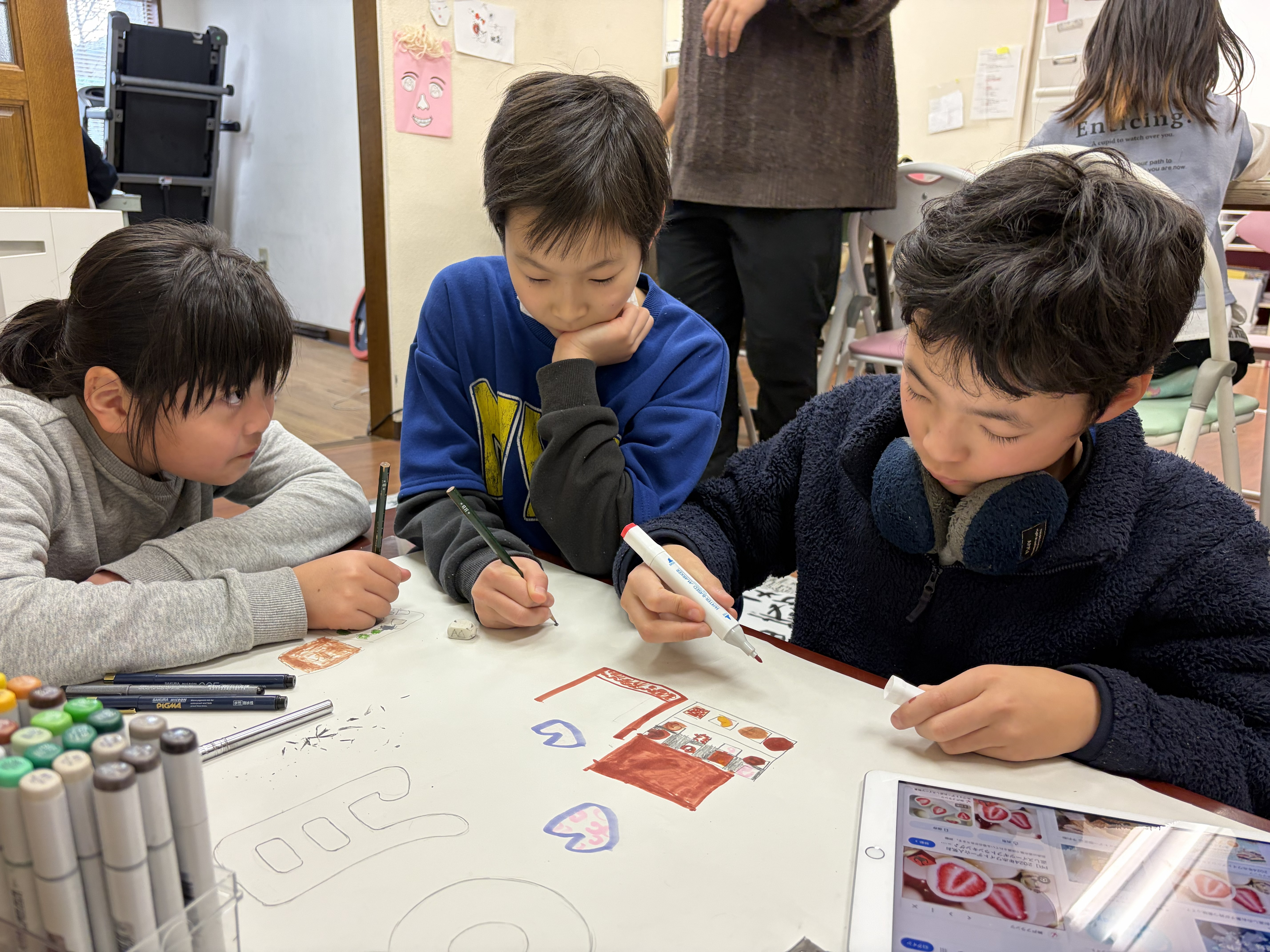 季節に応じたポスターを制作